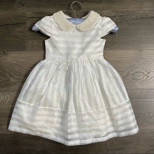 ❌SOLD❌ 4T girl dress white with light silver glitter lining